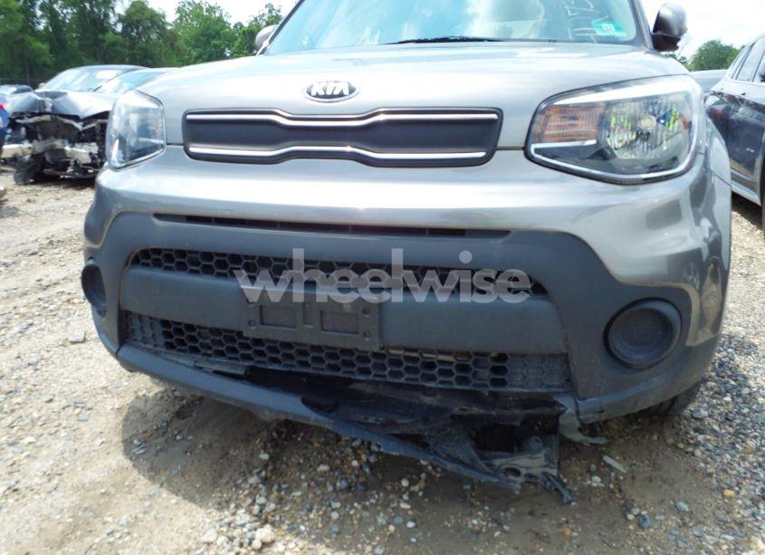 Photo 17 of 2019 Kia Soul (VIN KNDJN2A21K7005770)