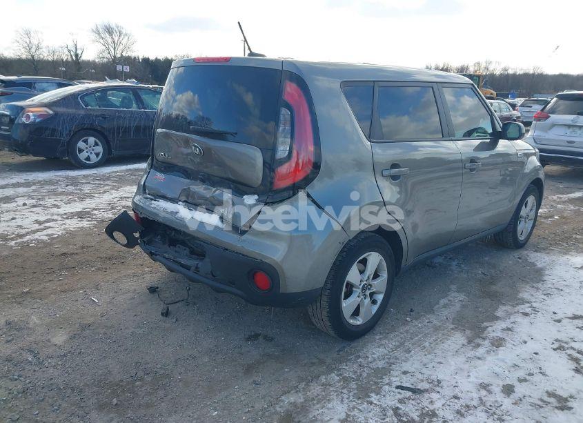 Photo 4 of 2019 Kia Soul (VIN KNDJN2A21K7005770)