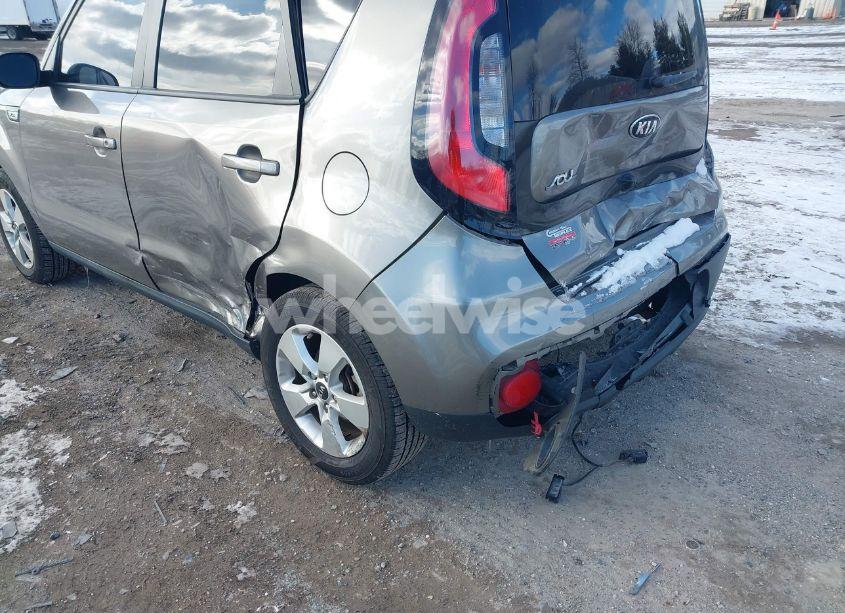 Photo 6 of 2019 Kia Soul (VIN KNDJN2A21K7005770)