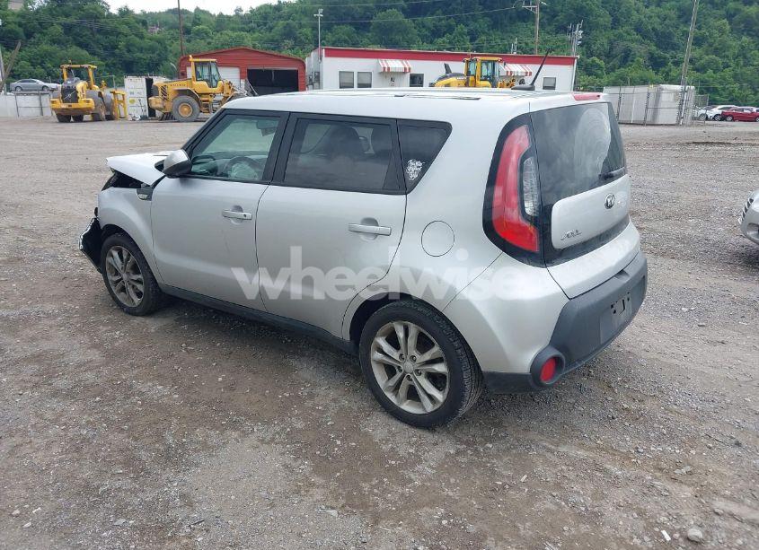 Photo 3 of 2014 Kia Soul (VIN KNDJN2A22E7703518)