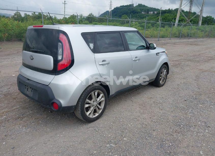 Photo 4 of 2014 Kia Soul (VIN KNDJN2A22E7703518)