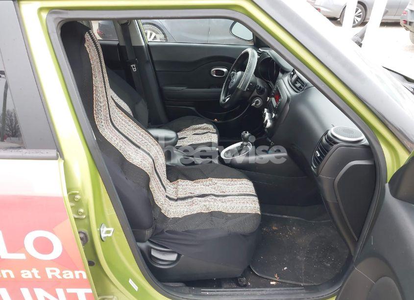 Photo 5 of 2014 Kia Soul (VIN KNDJN2A22E7722473)