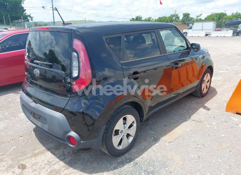 Photo 4 of 2015 Kia Soul (VIN KNDJN2A22F7782786)