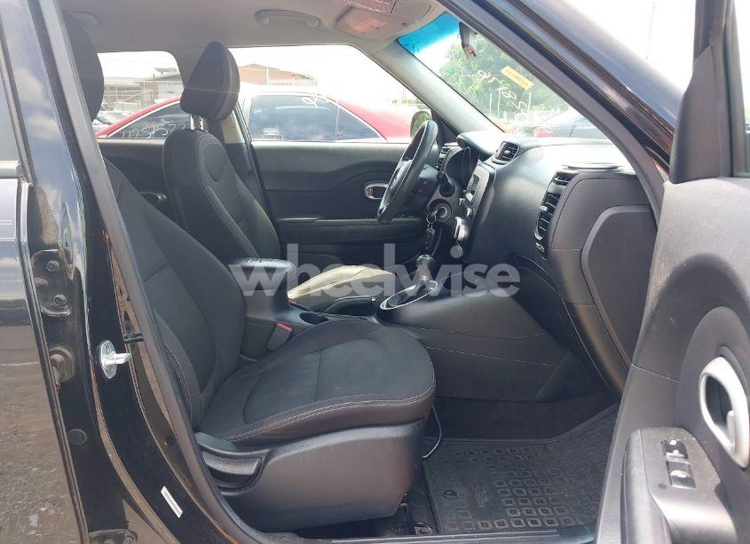 Photo 5 of 2015 Kia Soul (VIN KNDJN2A22F7782786)