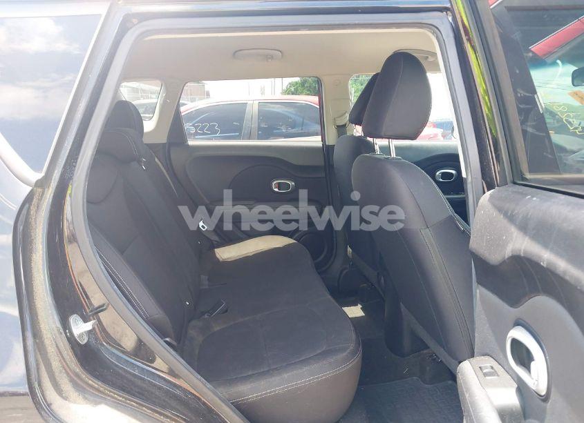 Photo 8 of 2015 Kia Soul (VIN KNDJN2A22F7782786)