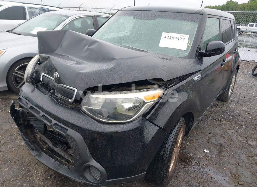 Photo 2 of 2015 Kia Soul (VIN KNDJN2A22F7809601)