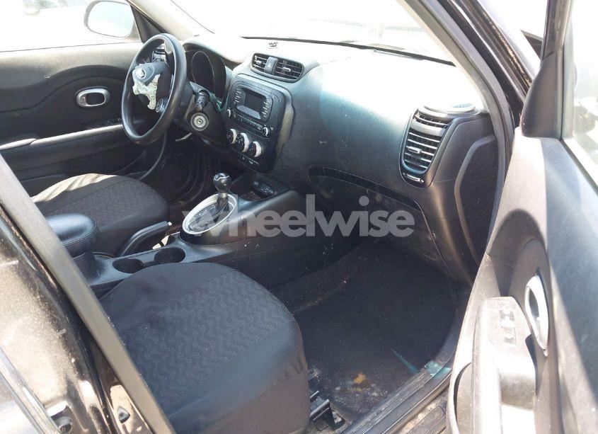 Photo 5 of 2015 Kia Soul (VIN KNDJN2A22F7809601)