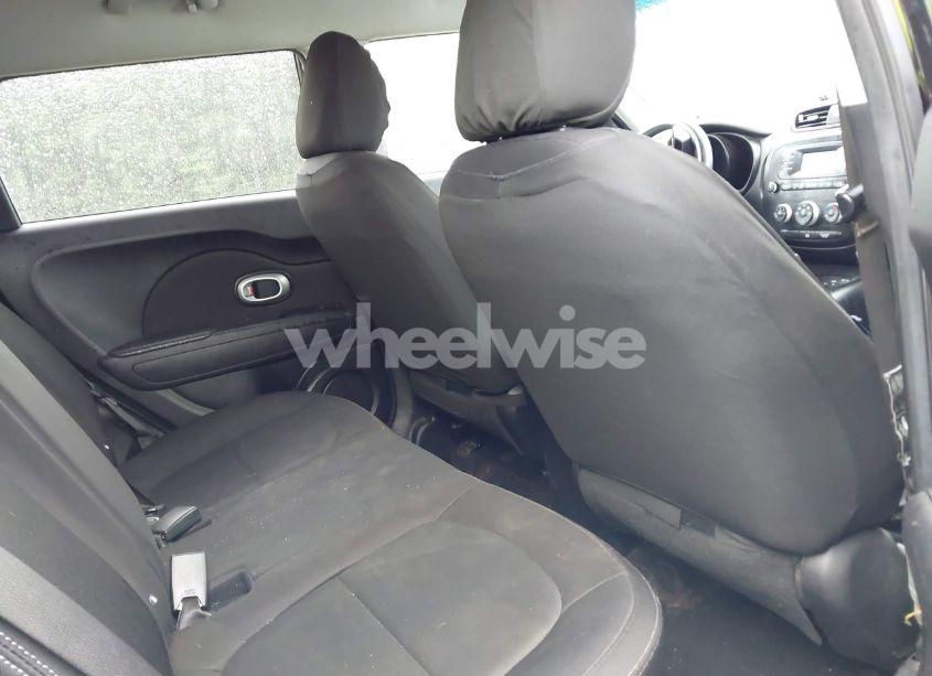 Photo 8 of 2015 Kia Soul (VIN KNDJN2A22F7809601)