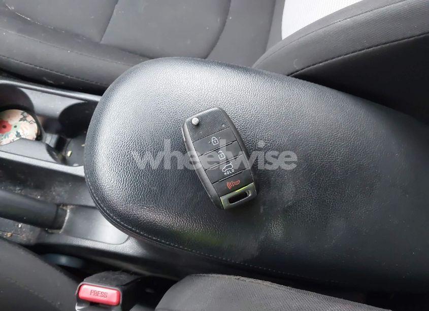 Photo 11 of 2016 Kia Soul (VIN KNDJN2A22G7258233)