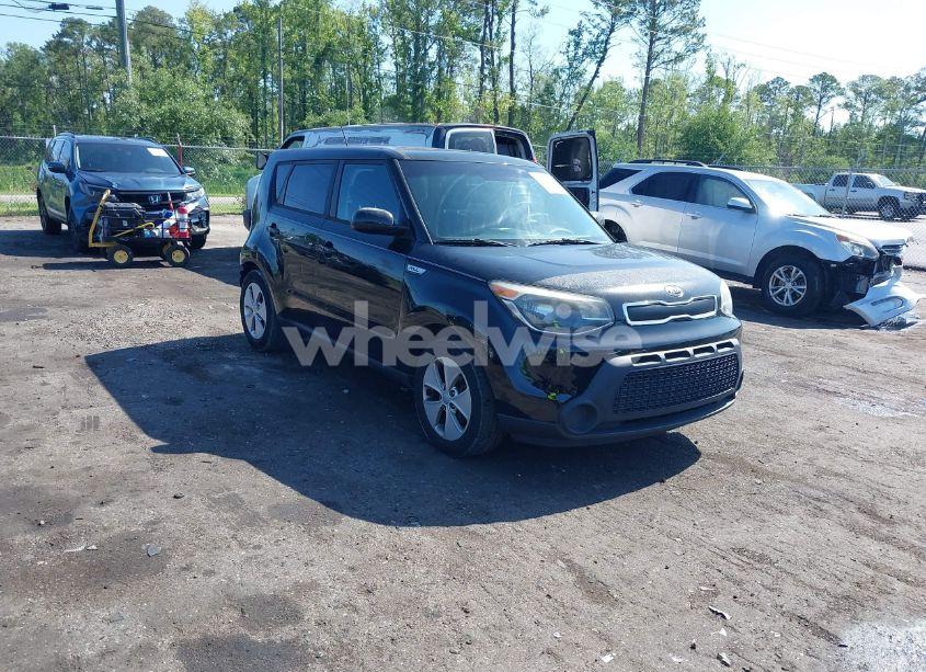 2016 Kia Soul (VIN KNDJN2A22G7310976) main photo