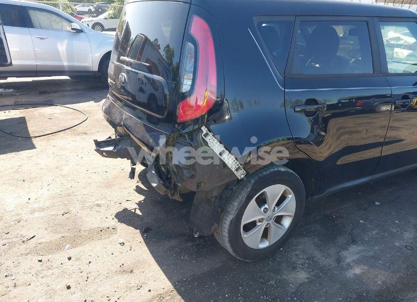 Photo 6 of 2016 Kia Soul (VIN KNDJN2A22G7310976)