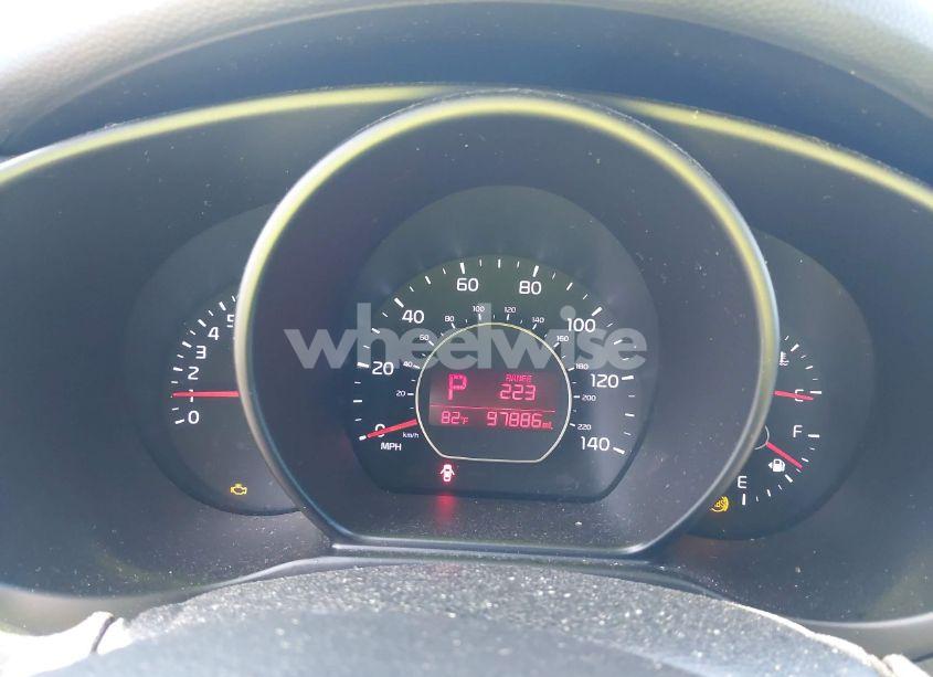 Photo 7 of 2016 Kia Soul (VIN KNDJN2A22G7310976)