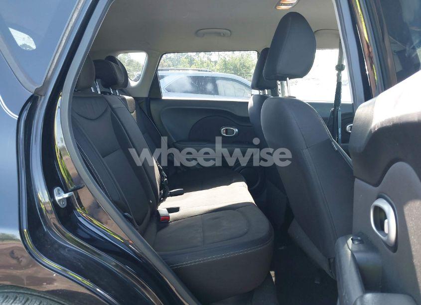 Photo 8 of 2016 Kia Soul (VIN KNDJN2A22G7310976)