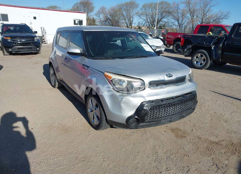2016 Kia Soul (VIN KNDJN2A22G7850456) main photo