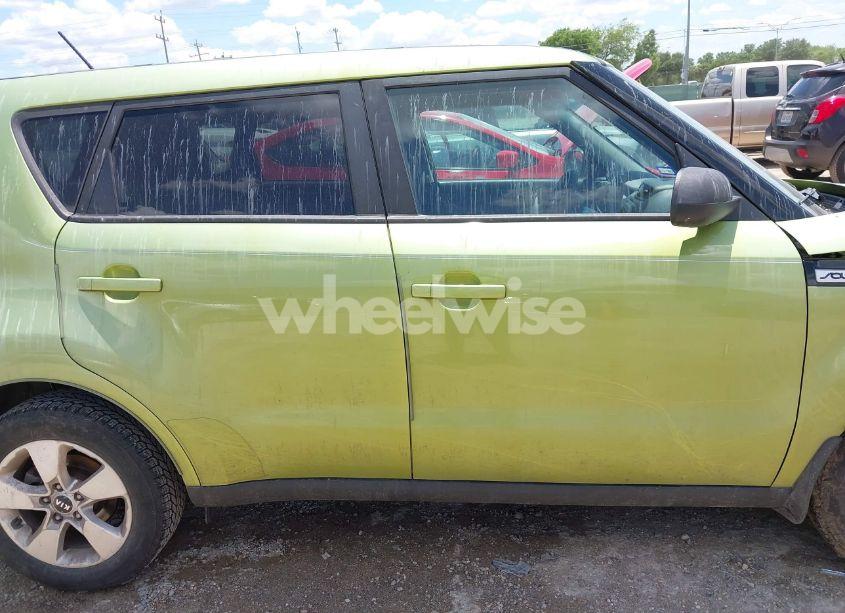 Photo 12 of 2018 Kia Soul (VIN KNDJN2A22J7900554)