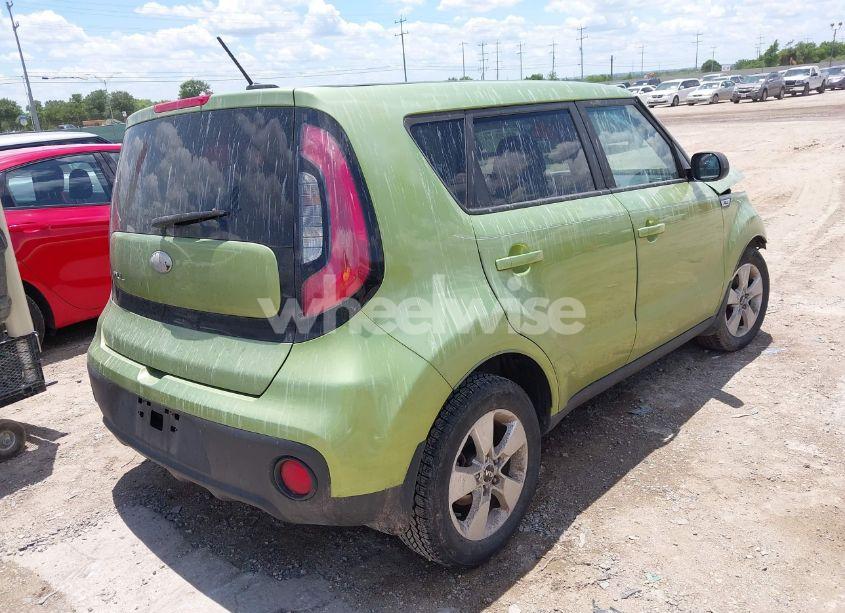 Photo 4 of 2018 Kia Soul (VIN KNDJN2A22J7900554)