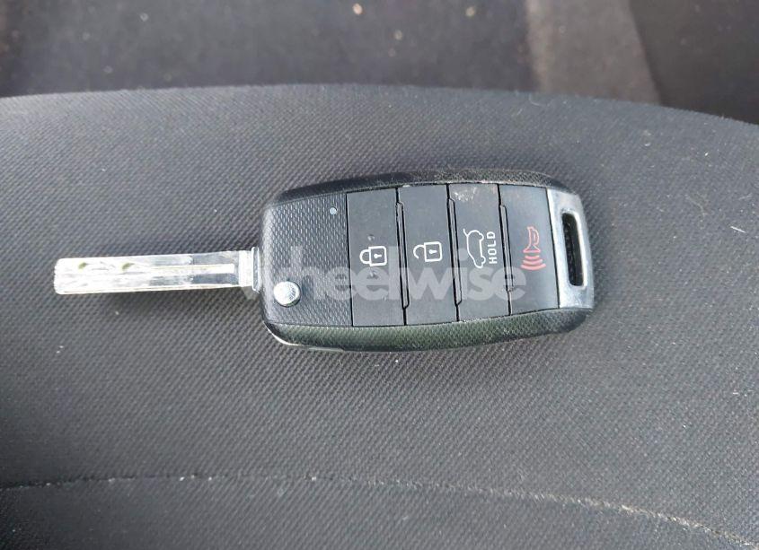 Photo 11 of 2019 Kia Soul (VIN KNDJN2A22K7022769)