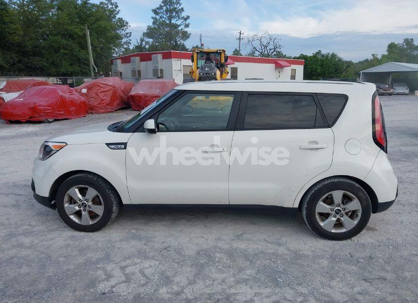 Photo 14 of 2019 Kia Soul (VIN KNDJN2A22K7022769)