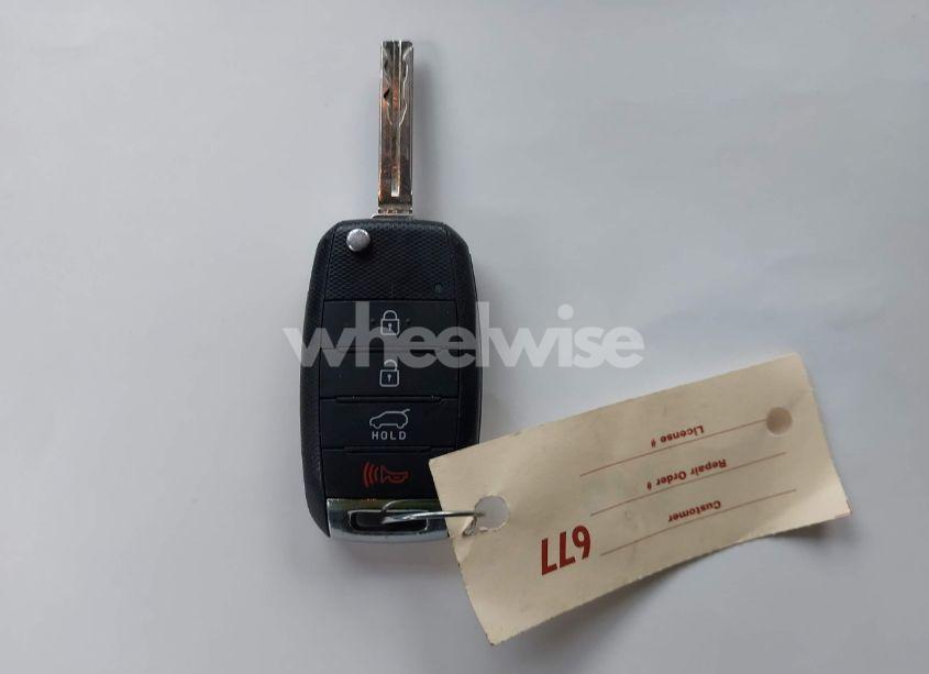 Photo 11 of 2014 Kia Soul (VIN KNDJN2A23E7025748)