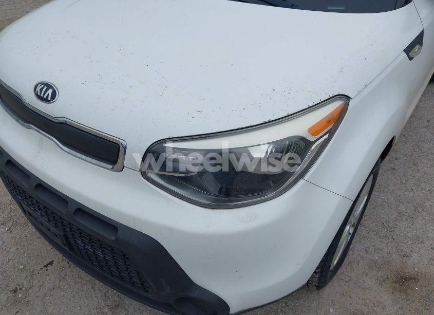 Photo 6 of 2014 Kia Soul (VIN KNDJN2A23E7025748)