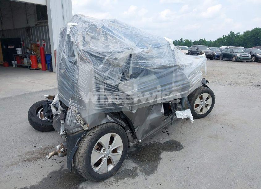 Photo 15 of 2014 Kia Soul (VIN KNDJN2A23E7049547)