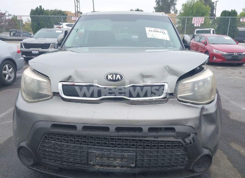 Photo 6 of 2014 Kia Soul (VIN KNDJN2A23E7110914)