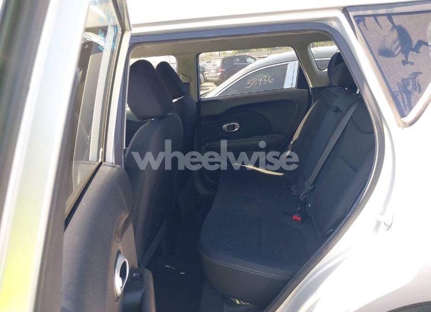 Photo 8 of 2014 Kia Soul N/A (VIN KNDJN2A23E7721302)