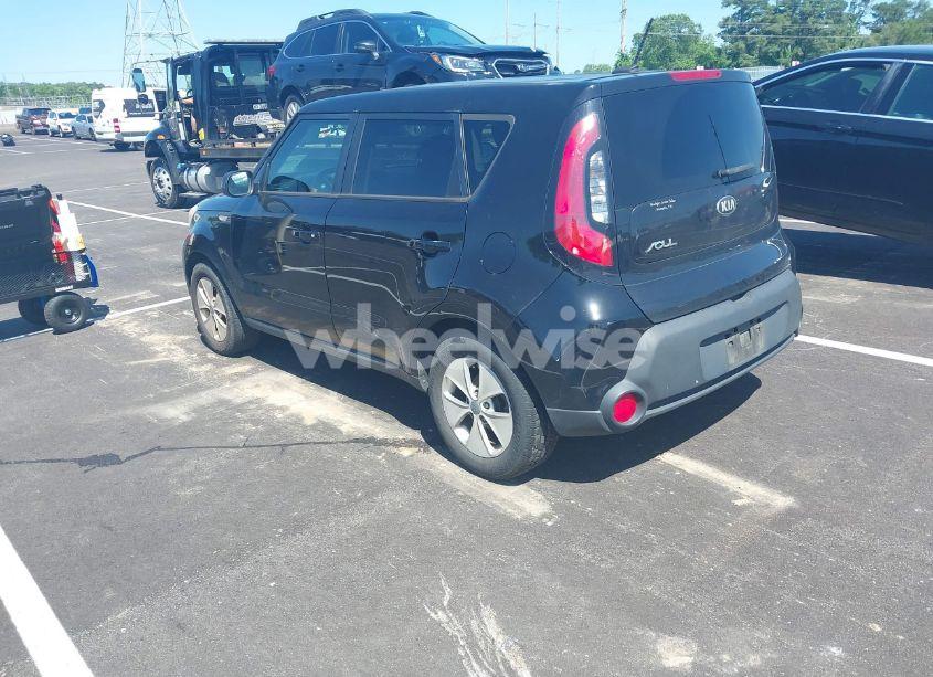 Photo 3 of 2014 Kia Soul (VIN KNDJN2A23E7746166)