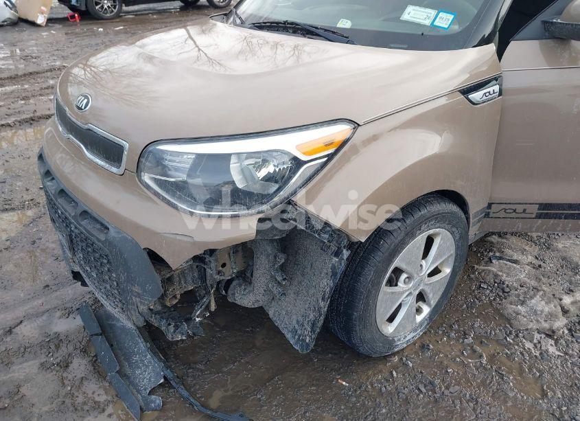 Photo 6 of 2015 Kia Soul (VIN KNDJN2A23F7144739)