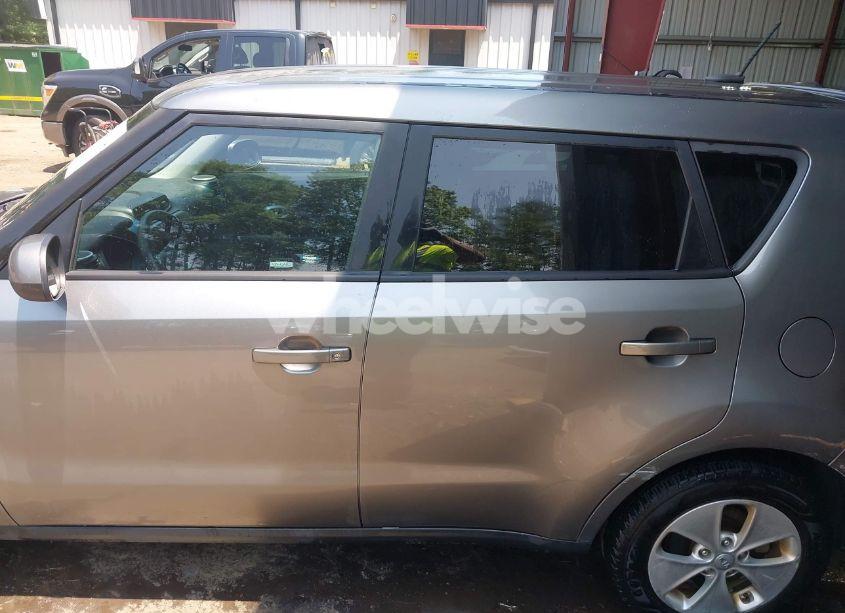 Photo 14 of 2015 Kia Soul (VIN KNDJN2A23F7205779)