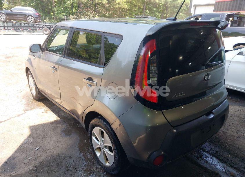 Photo 3 of 2015 Kia Soul (VIN KNDJN2A23F7205779)