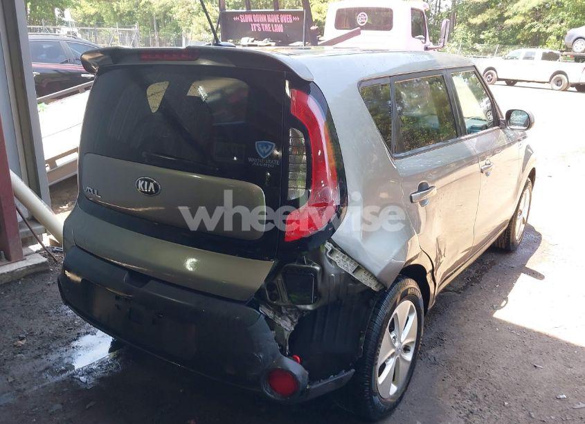 Photo 6 of 2015 Kia Soul (VIN KNDJN2A23F7205779)
