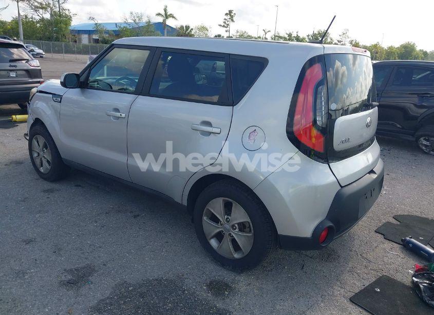 Photo 3 of 2015 Kia Soul (VIN KNDJN2A23F7783705)
