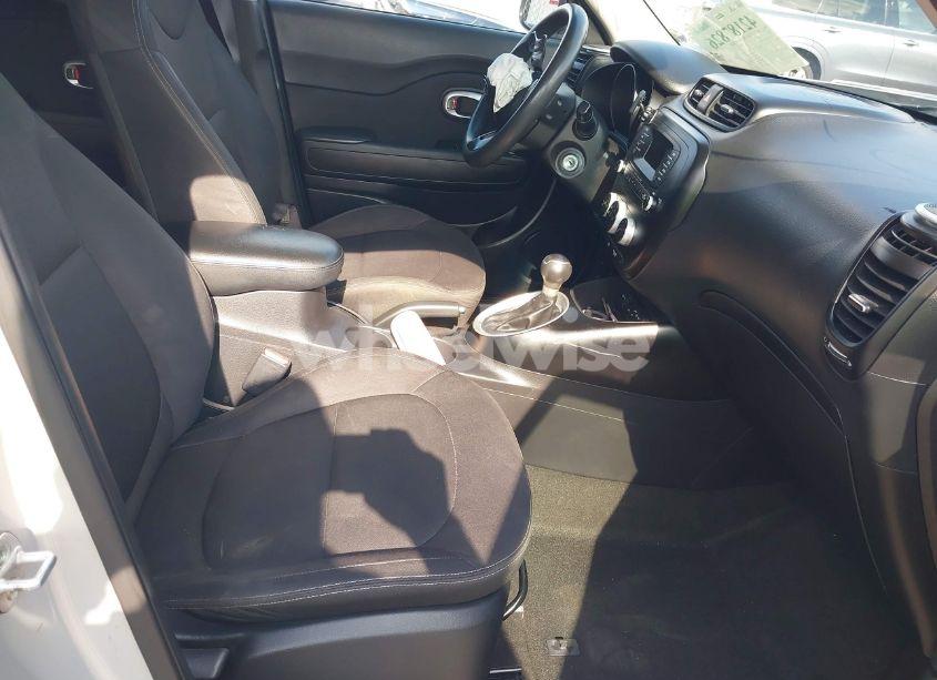 Photo 5 of 2015 Kia Soul (VIN KNDJN2A23F7783705)