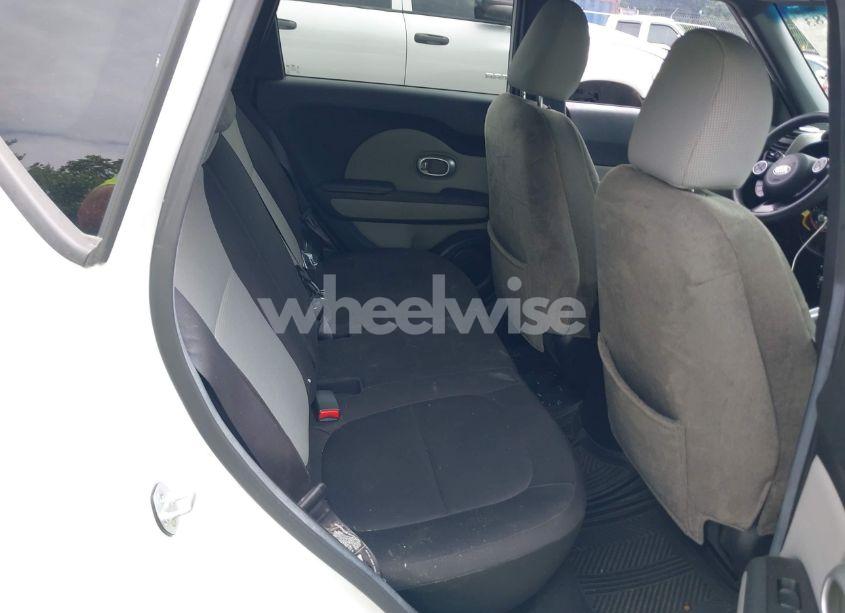Photo 8 of 2015 Kia Soul (VIN KNDJN2A23F7795983)
