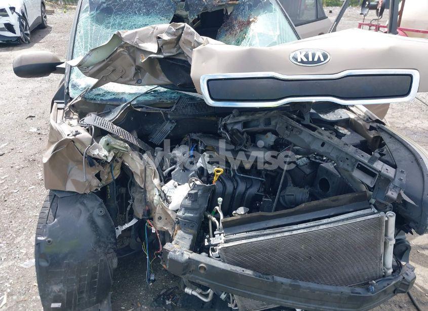 Photo 10 of 2016 Kia Soul (VIN KNDJN2A23G7248326)