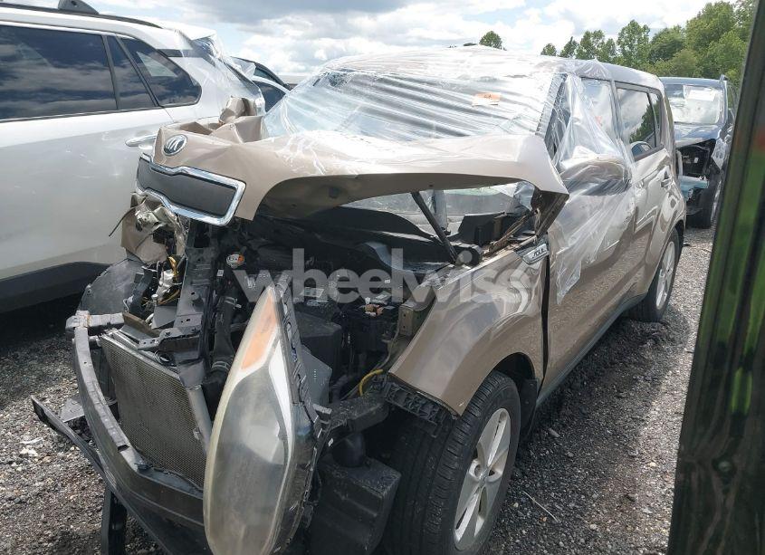 Photo 2 of 2016 Kia Soul (VIN KNDJN2A23G7248326)