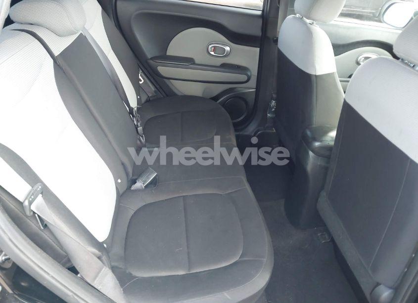 Photo 8 of 2016 Kia Soul (VIN KNDJN2A23G7325552)