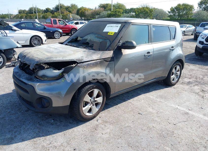 Photo 2 of 2018 Kia Soul ! (VIN KNDJN2A23J7589975)