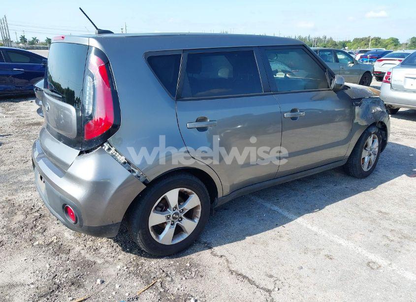 Photo 4 of 2018 Kia Soul ! (VIN KNDJN2A23J7589975)