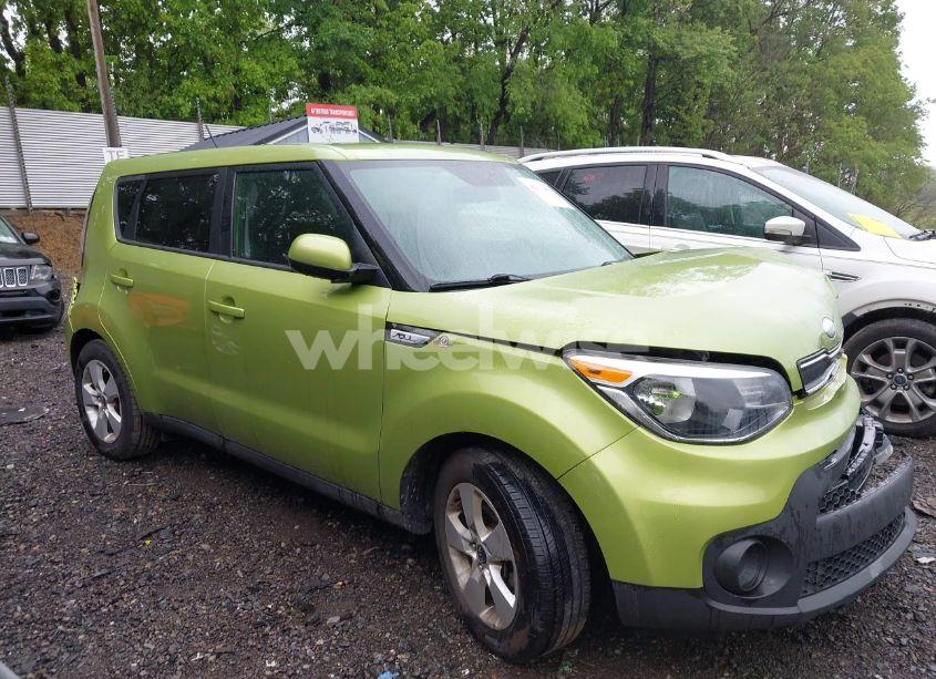 2018 Kia Soul (VIN KNDJN2A23J7894411) main photo