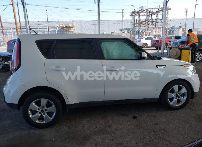 Photo 14 of 2019 Kia Soul (VIN KNDJN2A23K7019489)