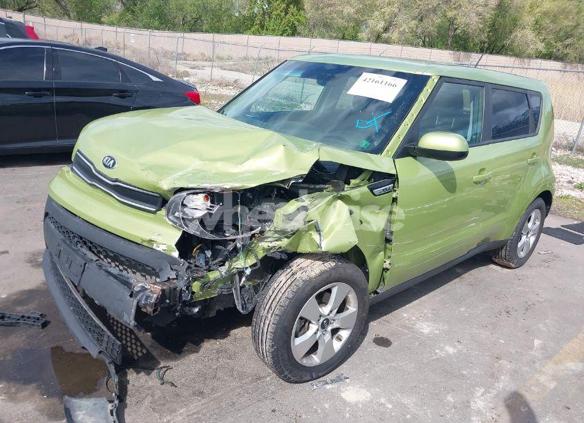 Photo 2 of 2019 Kia Soul (VIN KNDJN2A23K7911127)