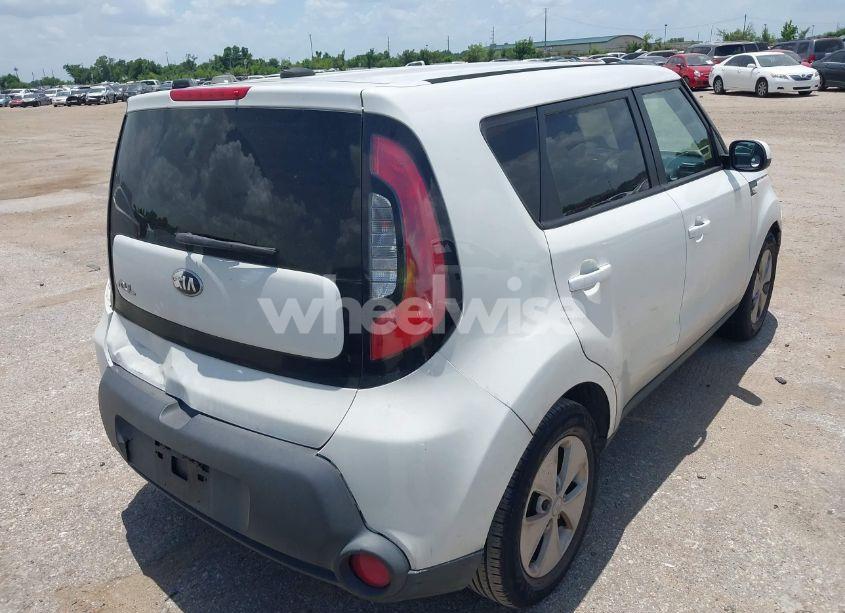 Photo 4 of 2014 Kia Soul (VIN KNDJN2A24E7028951)