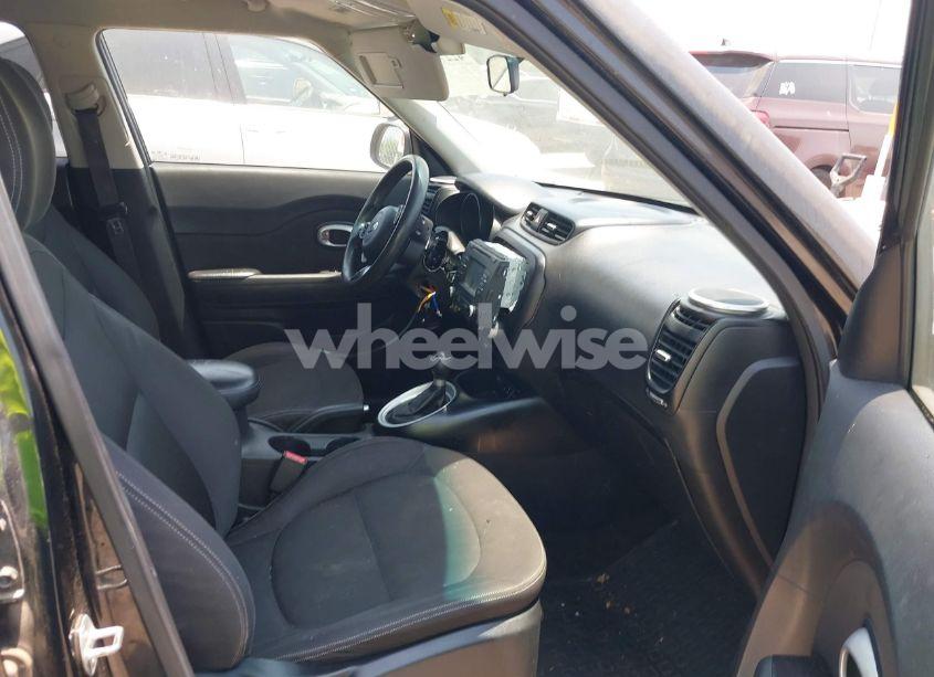 Photo 5 of 2015 Kia Soul (VIN KNDJN2A24F7126251)
