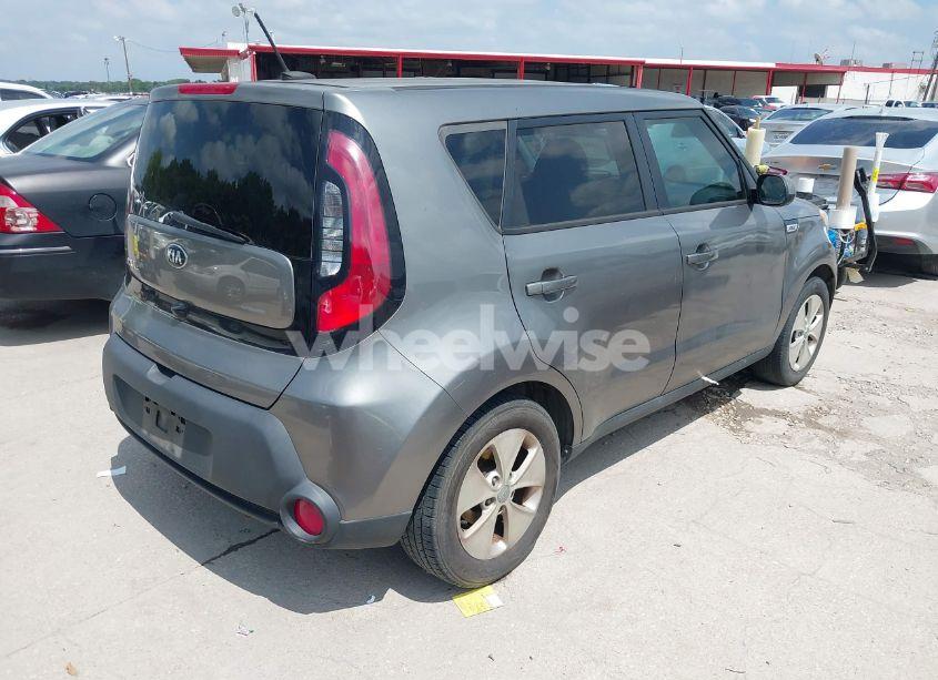 Photo 4 of 2015 Kia Soul (VIN KNDJN2A24F7236328)