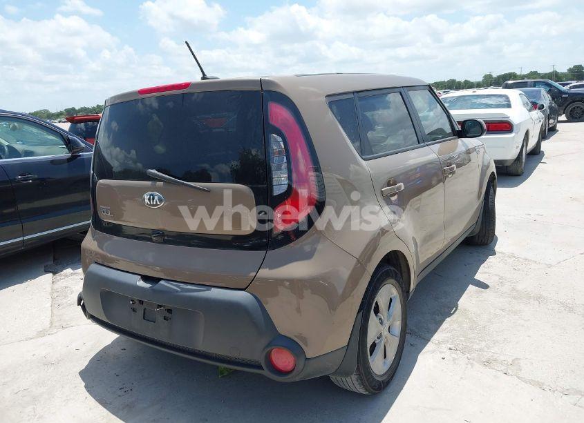 Photo 4 of 2016 Kia Soul (VIN KNDJN2A24G7291752)