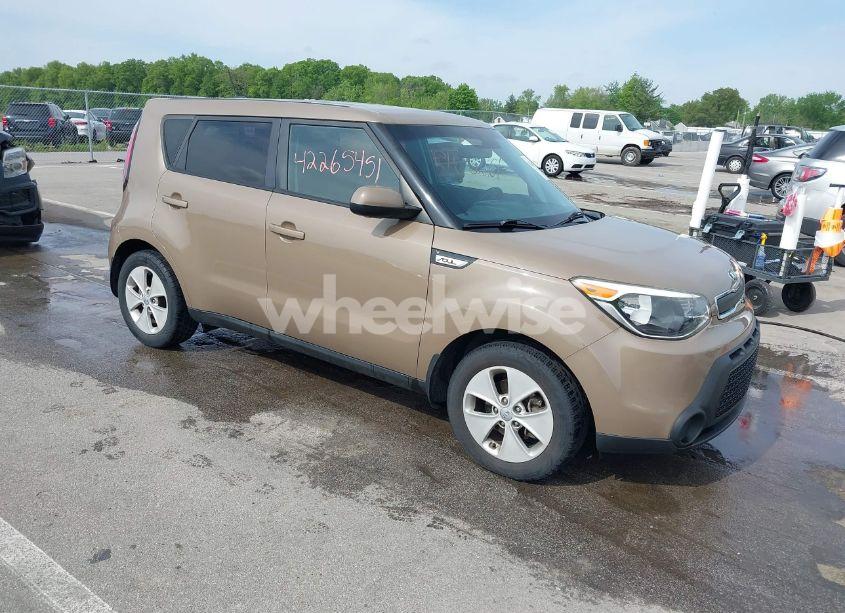 2016 Kia Soul (VIN KNDJN2A24G7295350) main photo