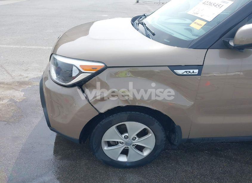 Photo 6 of 2016 Kia Soul (VIN KNDJN2A24G7295350)