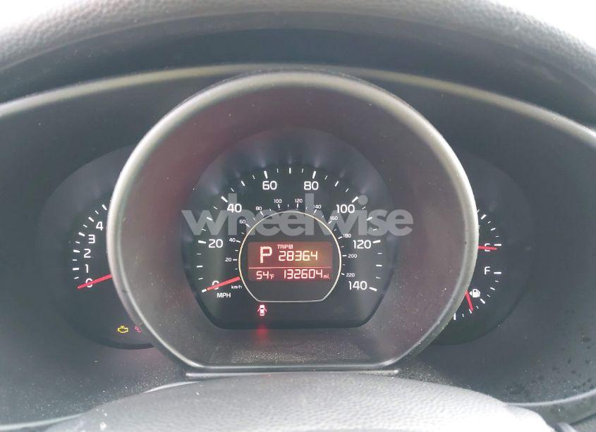 Photo 7 of 2016 Kia Soul (VIN KNDJN2A24G7295350)